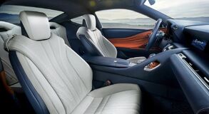  Lexus LC v novém modrém odstínu Structural Blue